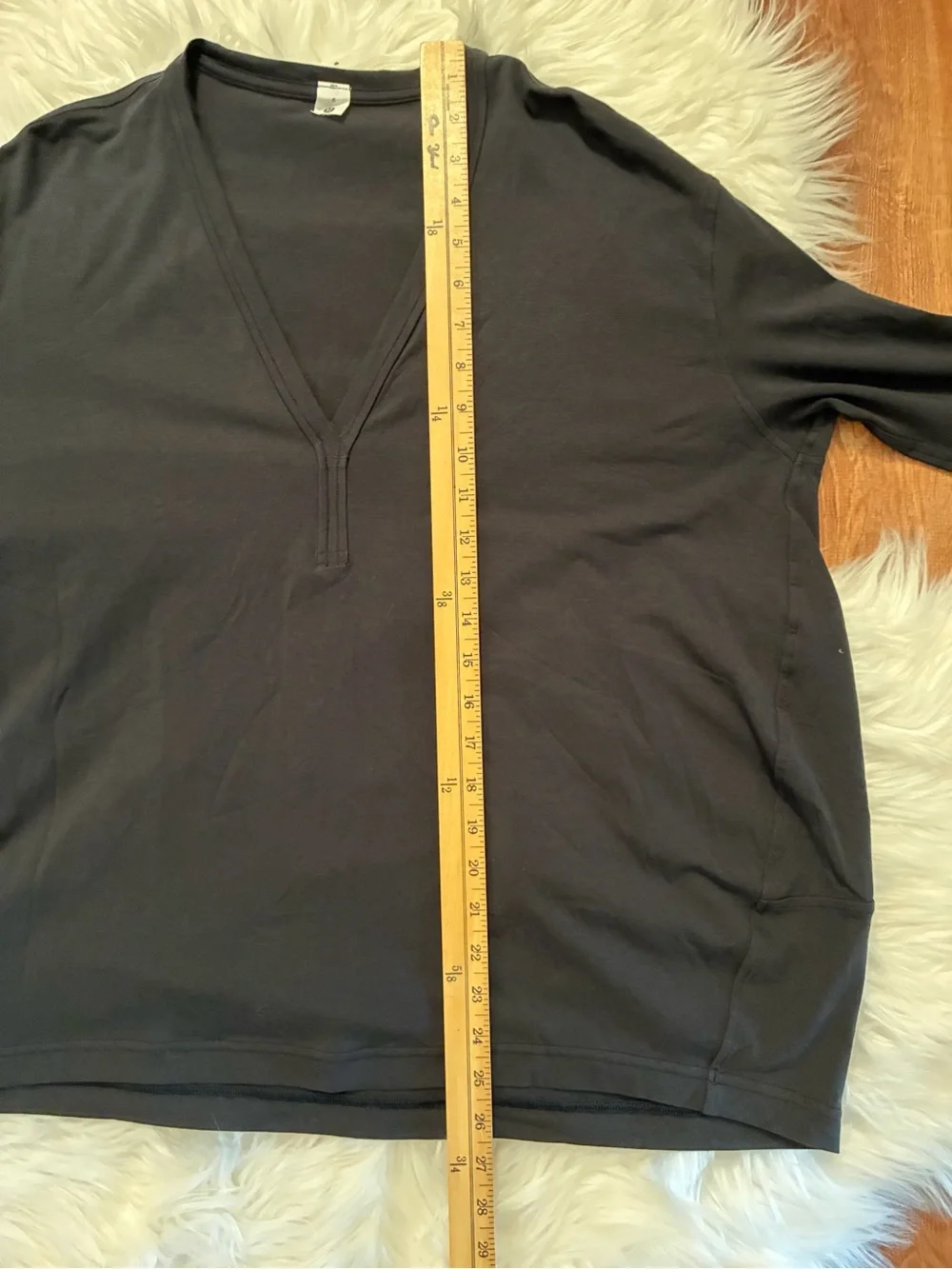 Lululemon Back in Action Long Sleeve Vneck w/Trim Black Sz 6 Cotton LW3HTWS